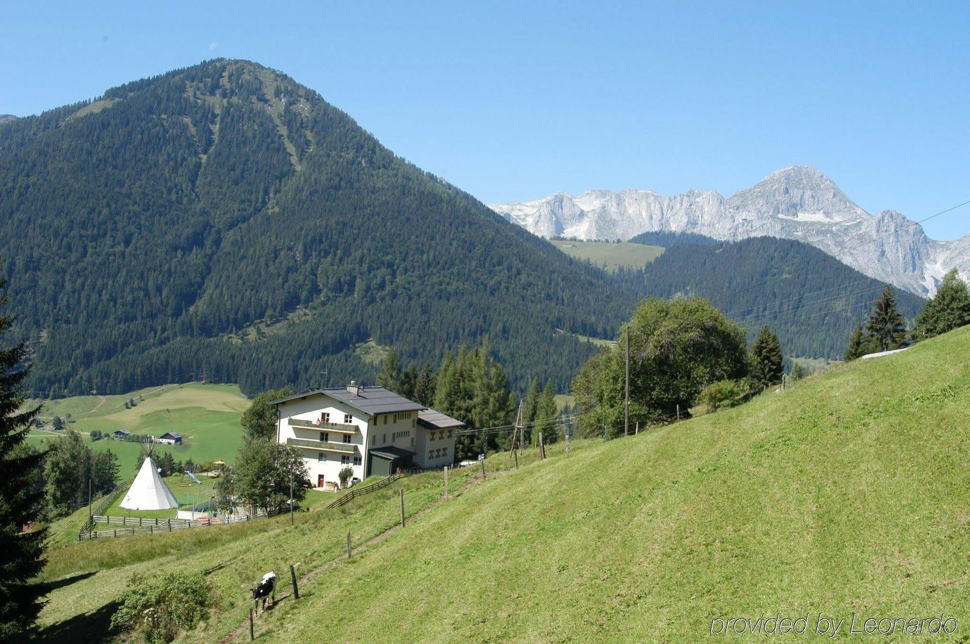 Jufa St. Martin Sankt Martin am Tennengebirge Exterior foto